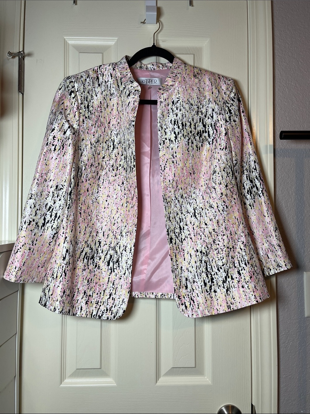 Kasper Pink Black Metallic (shiny) Brocade Blazer * LIKE NEW
